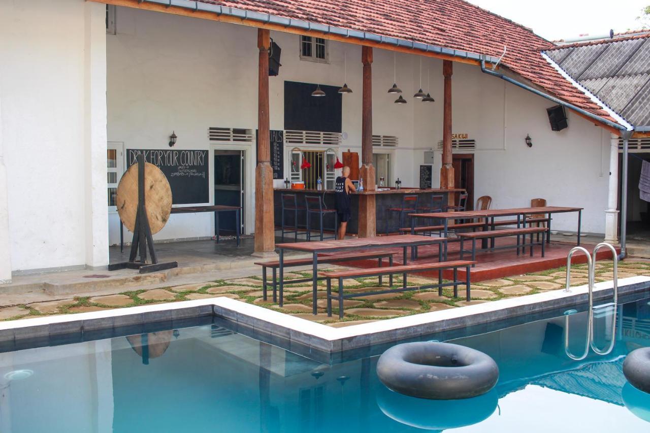 Why Not Backpackers Albergue Mirissa Exterior foto