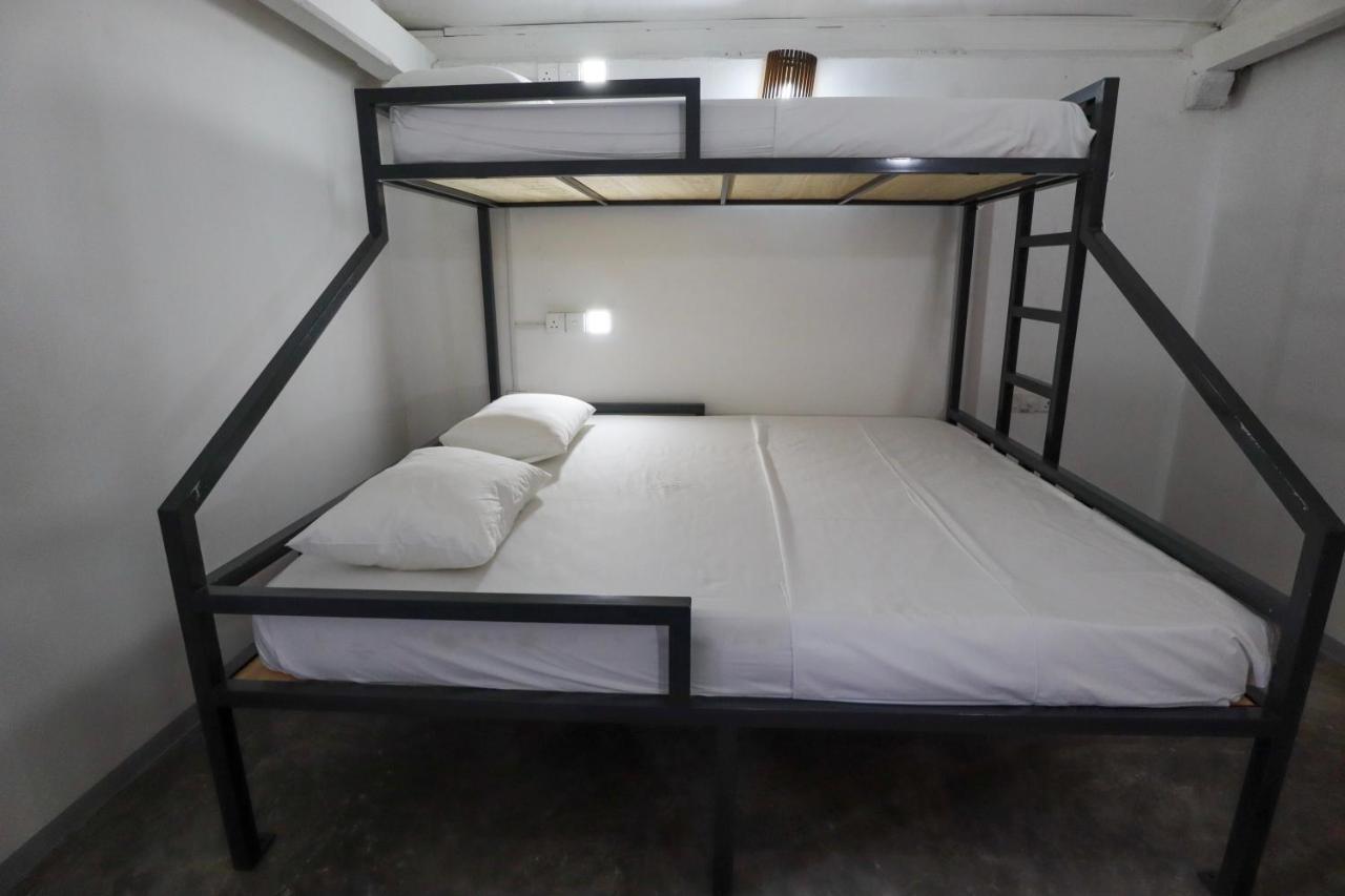 Why Not Backpackers Albergue Mirissa Exterior foto